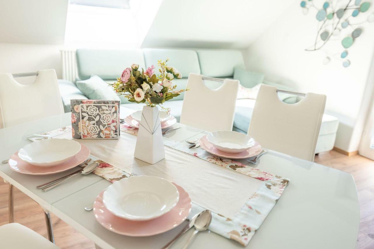 Apartmaji Urska Lasko Bagian luar foto