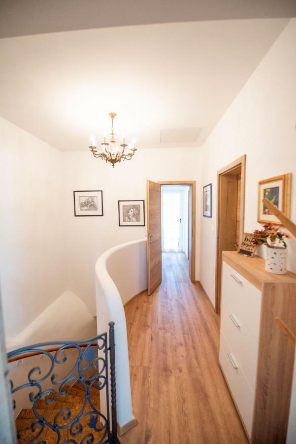 Apartmaji Urska Lasko Bagian luar foto