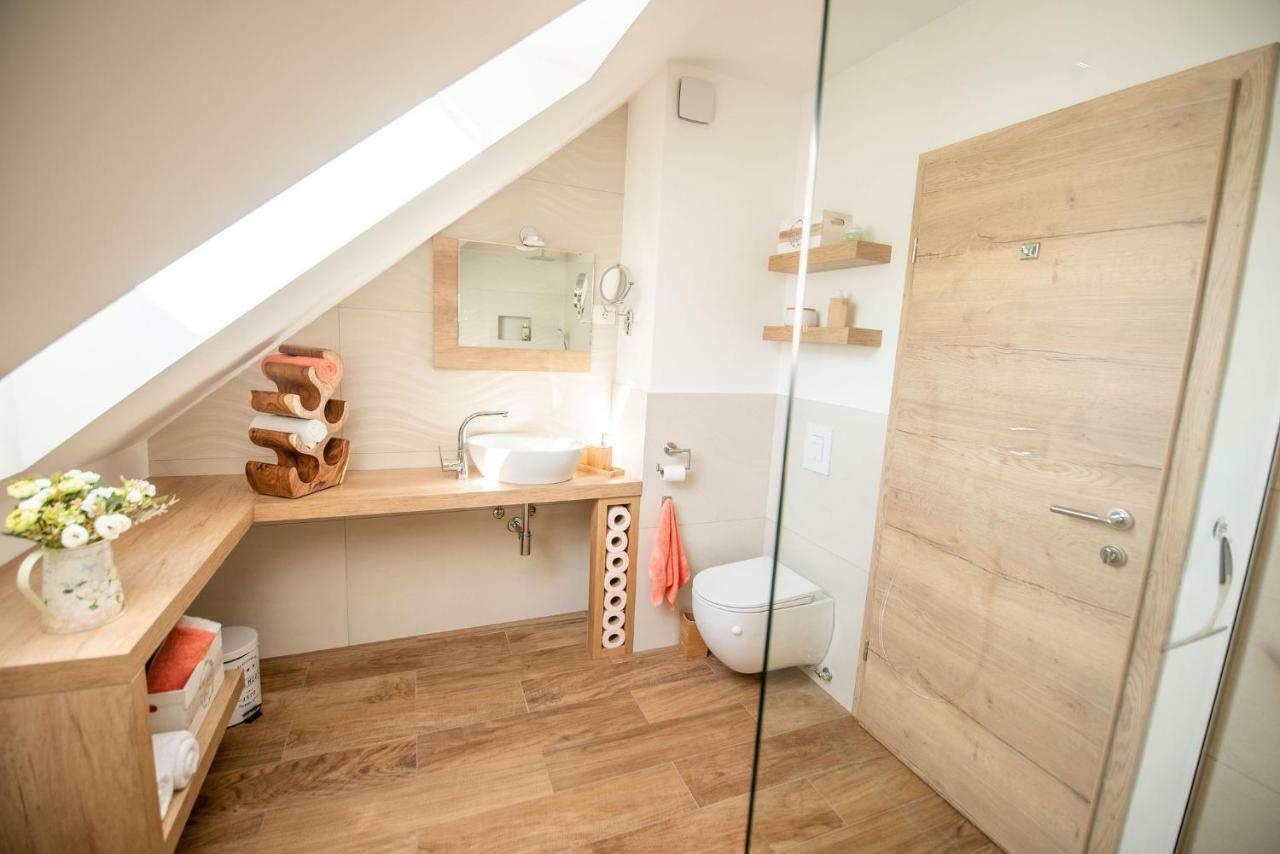 Apartmaji Urska Lasko Bagian luar foto