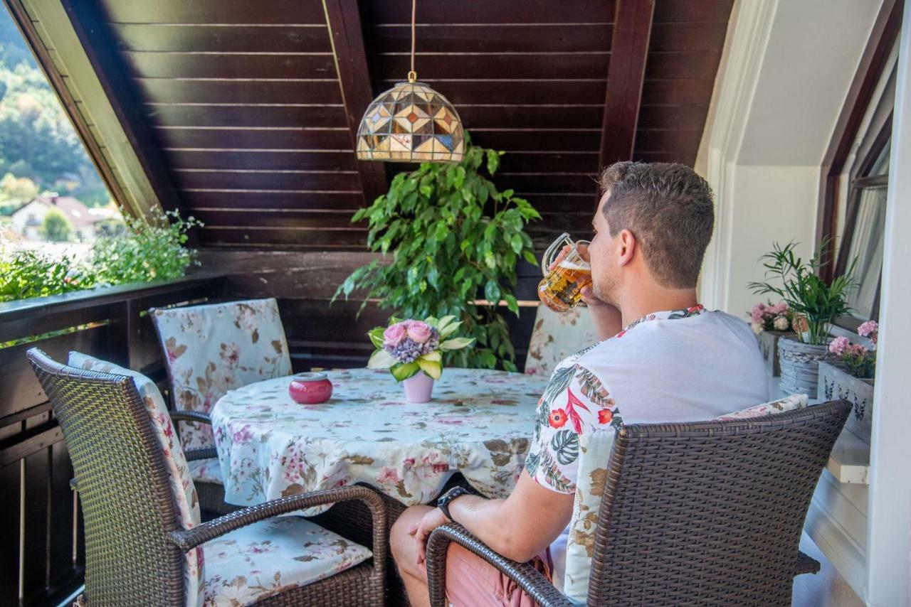 Apartmaji Urska Lasko Bagian luar foto
